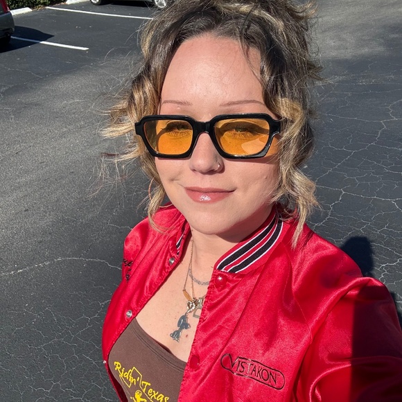 Meet your Posher, Jess from Lost & Found - Picture 1 of 1